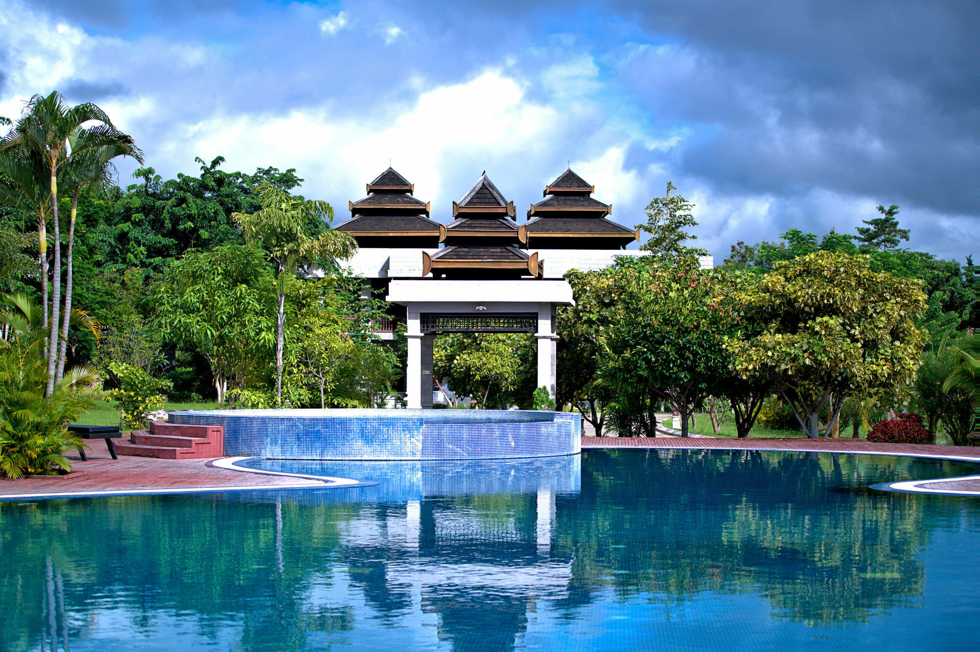 Kma Naypyitaw Hotel Naypyidaw Exterior photo